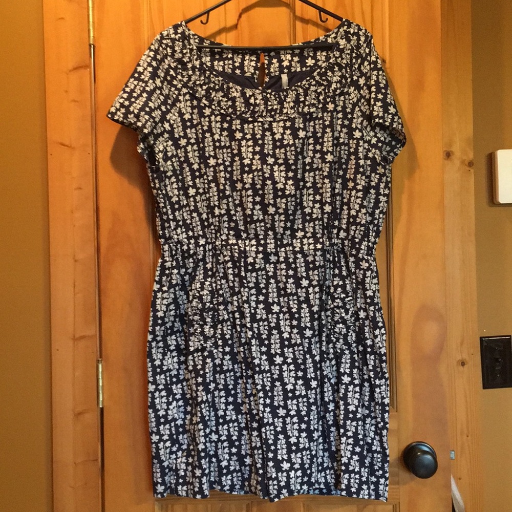 Old Navy Blue/White Print Dress: XL
